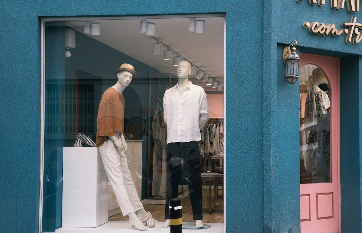 Stylish mannequins showcasing casual fashion